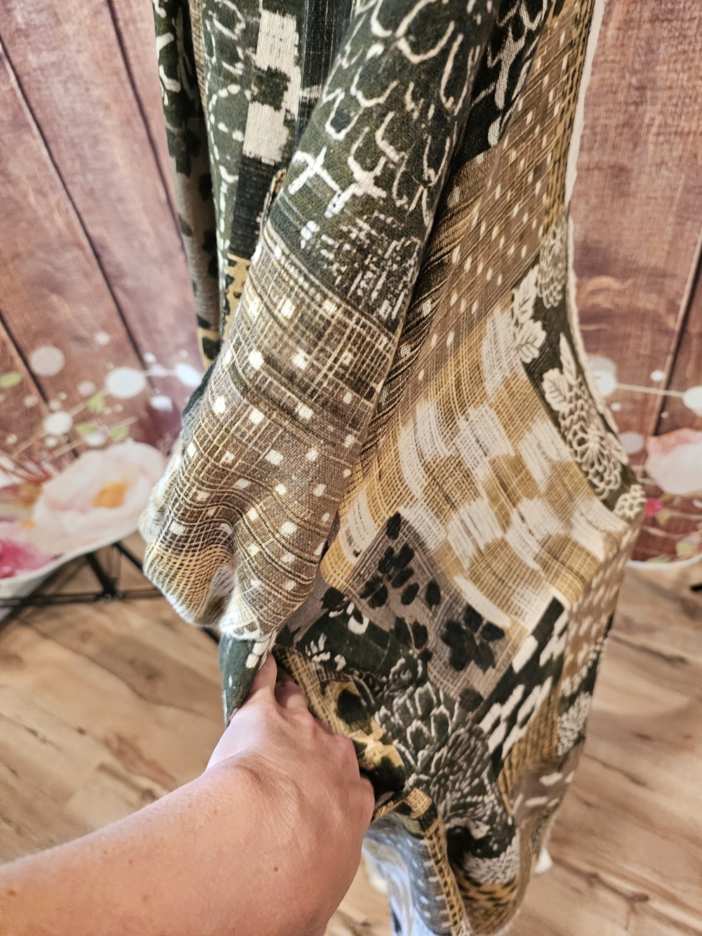 I LOVE LINEN NWOT PEACE Embroidered Patchwork Kimono Jacket - Olive Green - Picture 3 of 5
